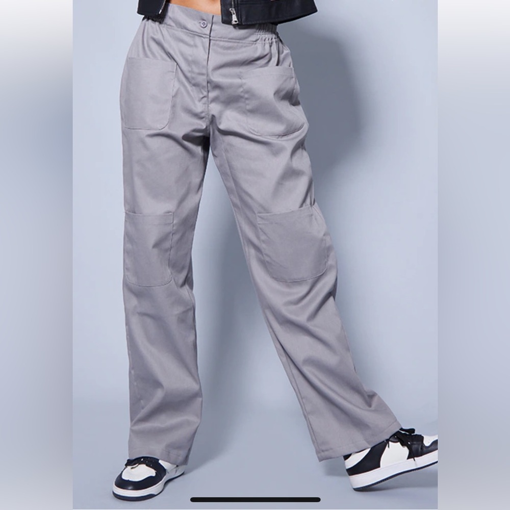 GRAY CARGO PANTS
